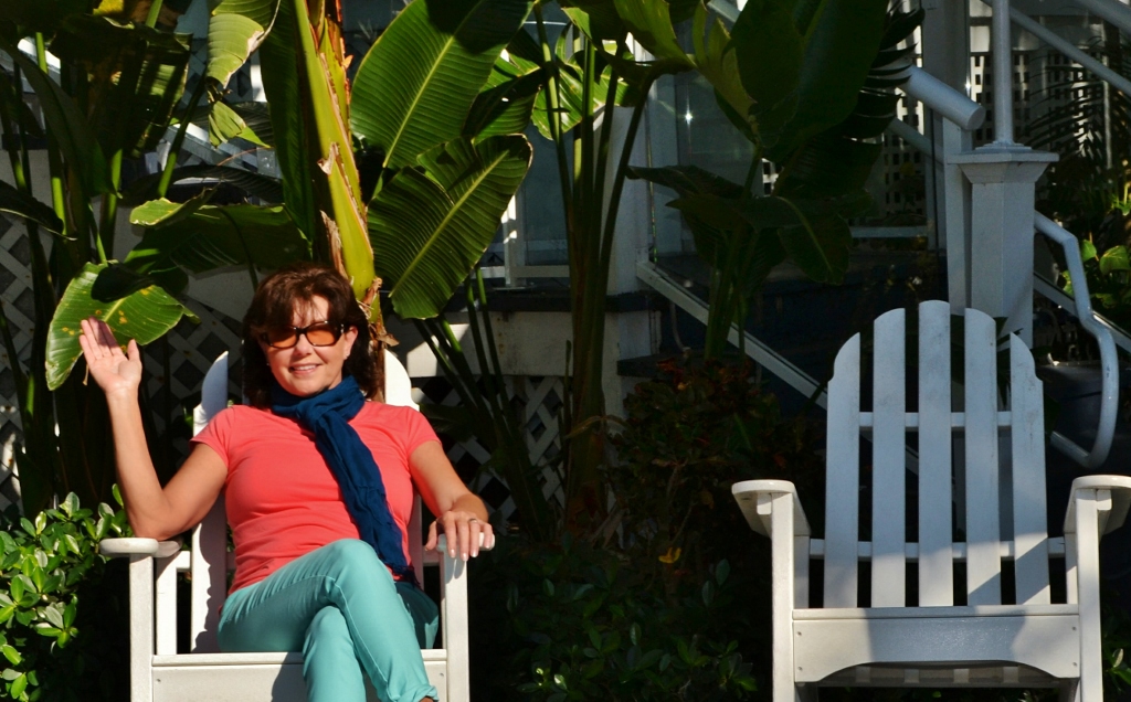 janna-waving-n-empty-rocking-chair-1024x636