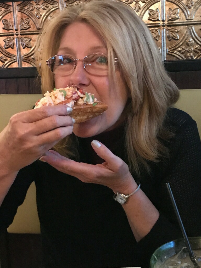 jana stuffing her face